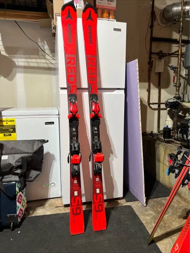 2022 Atomic Redster S9 165 FIS M Skis With X12 Bindings