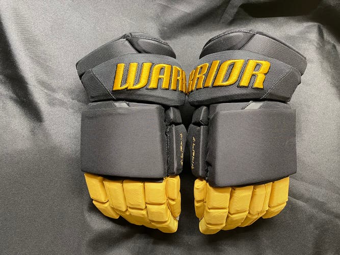 Pro Stock Return 14” Warrior Alpha DX Vegas Golden Knights Ice Hockey Gloves