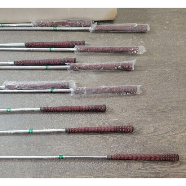 MINT! NEVER USED! RARE! St. Andrew's Nicoll Of Scotland Golf Set