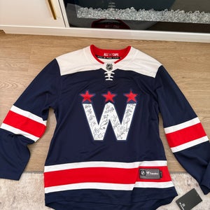 Washington Capitals 2022-2023 Team Signed Alternate Jersey