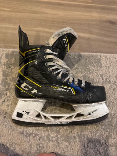 CCM AS3 Pro size 8