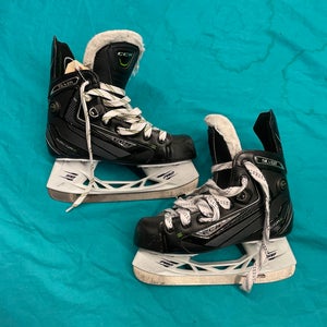 Used Junior CCM RibCor Silver Hockey Skates | Size 3