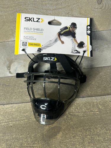 SKLZ Youth Baseball and Softball Field Shield S/M Clear/Black Small Medium