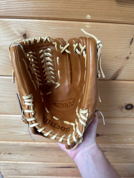 New 2023 Right Hand Throw 11.75" A2000 Baseball Glove