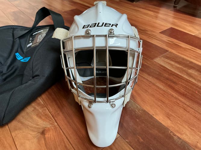 Used Senior Bauer 960 Goalie Mask