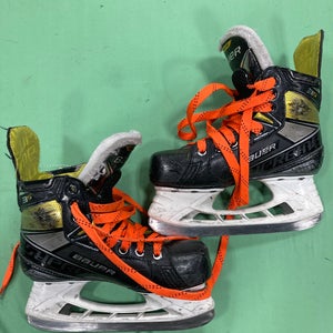 Bauer Supreme 3S Hockey Skates | Junior 2.5 | Regular