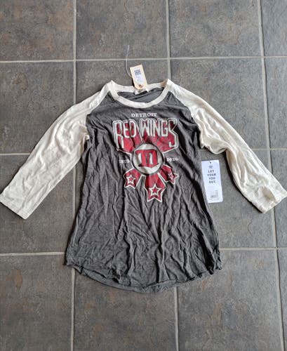 New Women's Medium Detroit Red Wings