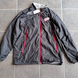 Used Large Reebok Detroit Red Wings Windbreaker