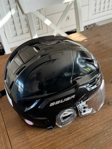 Used Large Bauer Re-Akt 95 Helmet