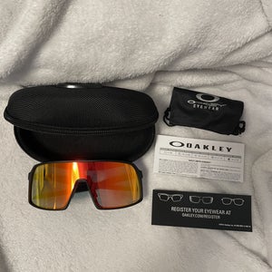Brand New Oakley Sutro Black Sunglasses With Case and Cleaning Cloth