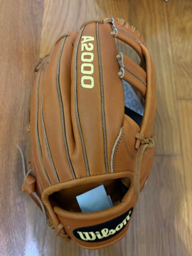 New Right Hand Throw 11.75" A2000 Baseball Glove