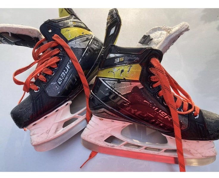 Used Senior Bauer Supreme 3S Hockey Skates Regular Width 5