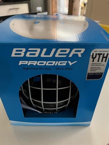 Used Youth Bauer Prodigy Helmet