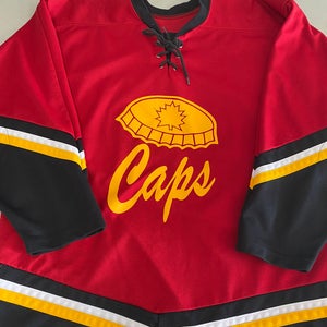 Caps XL red game jersey #23
