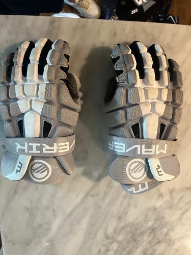 Used Maverik Small Lacrosse Gloves
