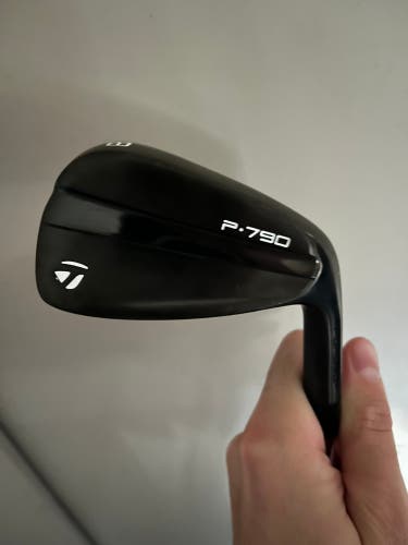 Gently Used RH Black TaylorMade P790 4-PW