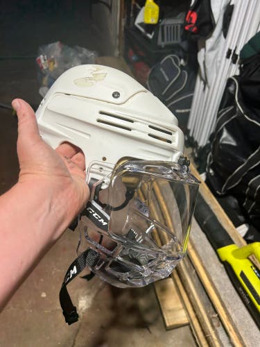 Used Medium Bauer 4500 Helmet
