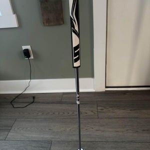 White Used  Counterbalanced Right Handed Uniflex 32" Versa Putter