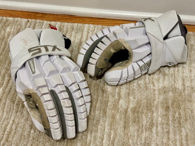 Youth Large STX Surgeon RZR Lacrosse Gloves - Used