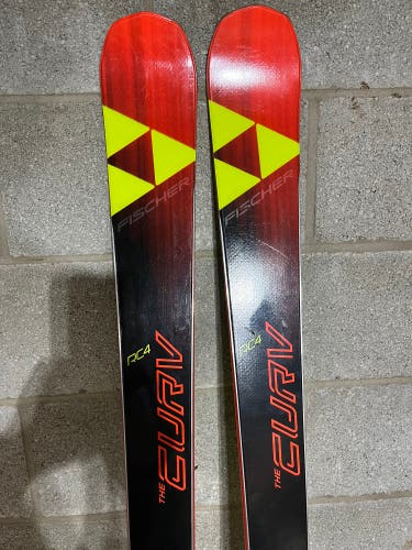 Fischer CURV 178 cm Skis with R16 Bindings - Excellent
