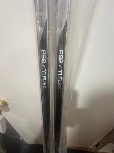 Bauer Hyperlite 2 Vapor (2pack) LH 77 Flex P92-brand new