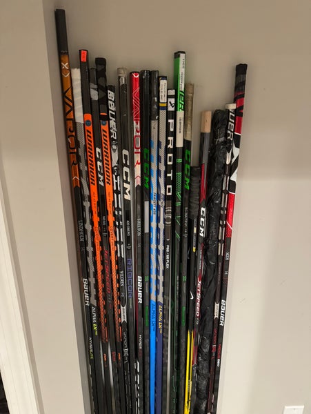 Lot Of (19) Left Handed Hockey Sticks 60-95 Flex