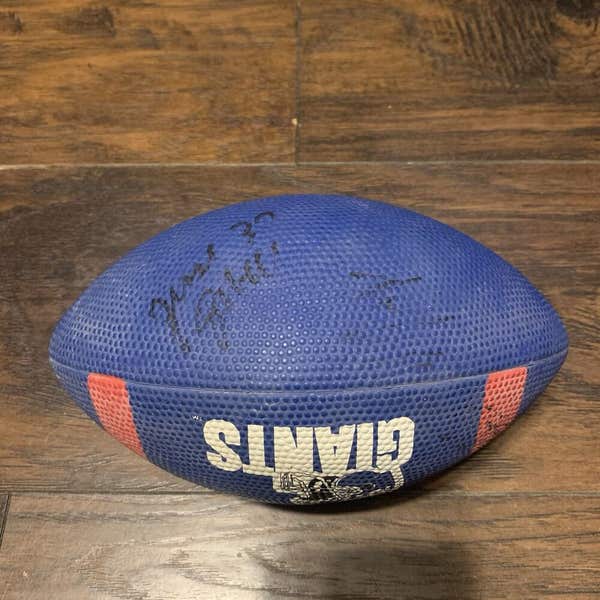 Set of 2 New York Giants Vintage NFL Autographed Mini Hutch Team