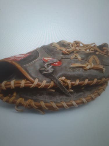 Used Rawlings Right Hand Throw First Base Baseball Glove 11"
