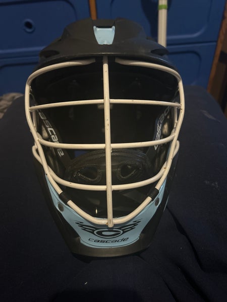 Black And Blue Casecade s