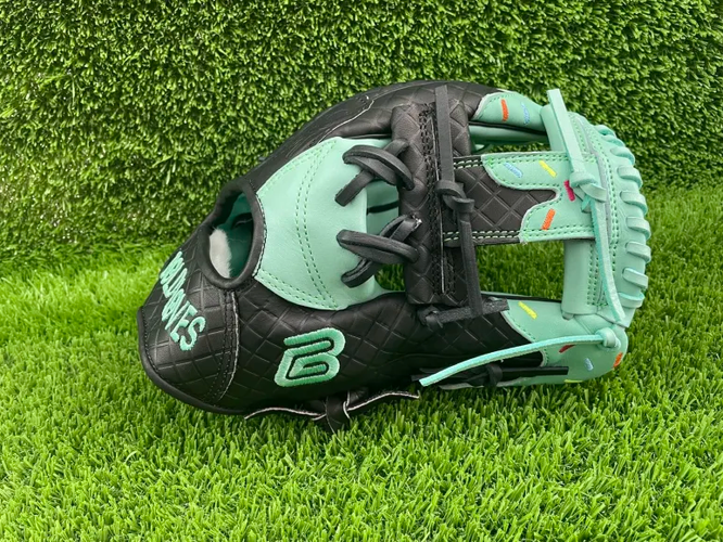New Brand - Bold Gloves - Infield Right Hand Throw Ice Cream Style Baseball Glove 11.75"
