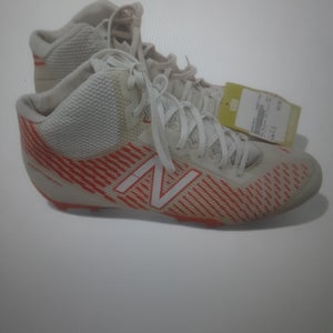 White Used Size 11 (Women's 12) Adult New Balance Mid Top Molded Cleats