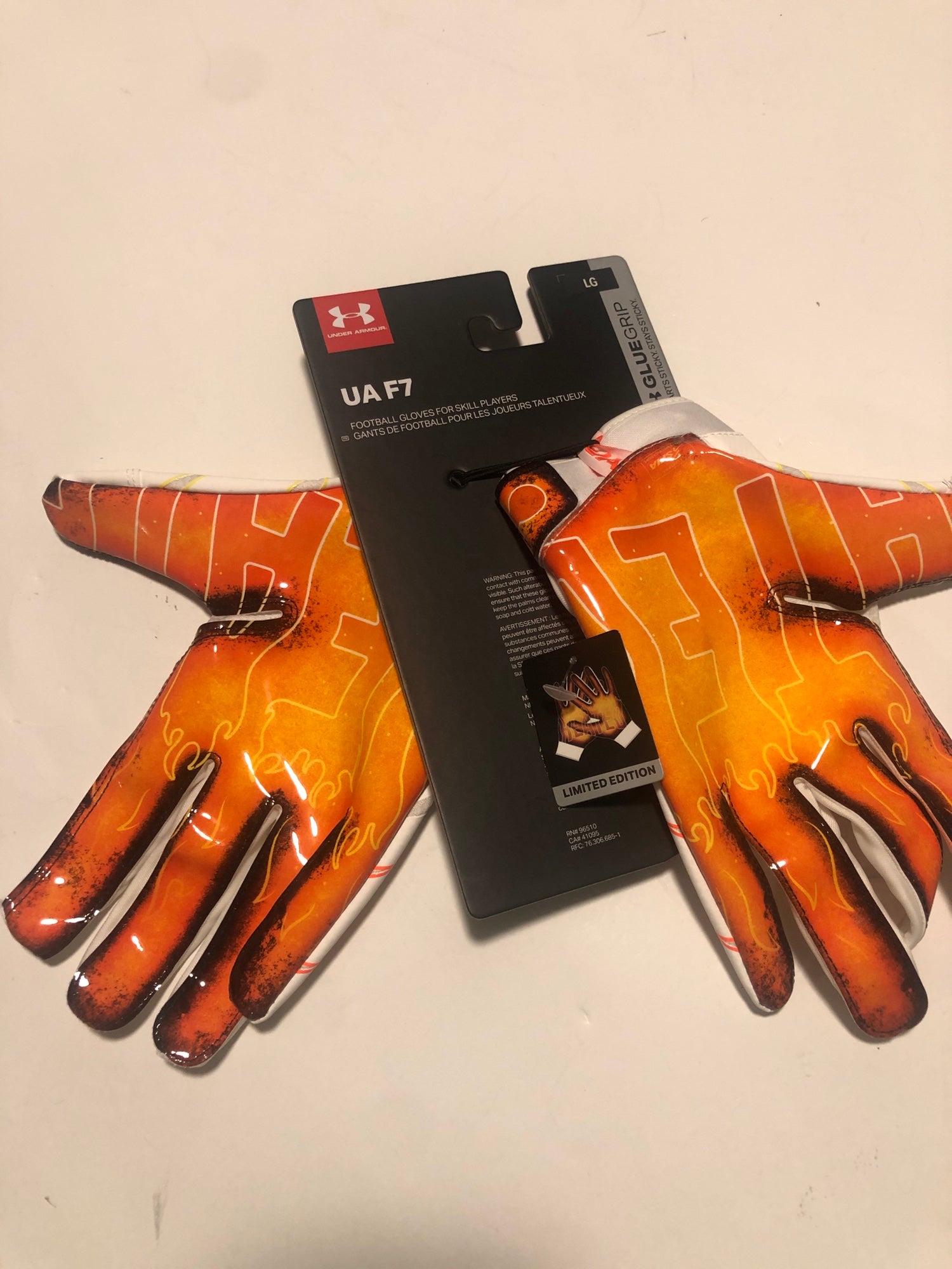 UA F7 GLOVE NOVELTY アメフト グローブ LGサイズ【新品】 ブランド