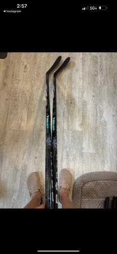 4 Pack New Bauer Right Handed P28 Proto-R Hockey Stick
