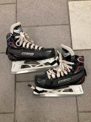 Used Junior Bauer Vapor X700 Hockey Goalie Skates Regular Width Size 2
