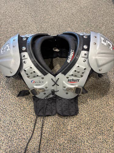 Used Small Youth Schutt Y Flex Shoulder Pads