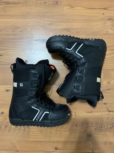 Used Men's Burton Freestyle Invader Snowboard Boots