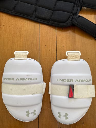 Under Armour Hear Gear Upper Arm Lacrosse Pads