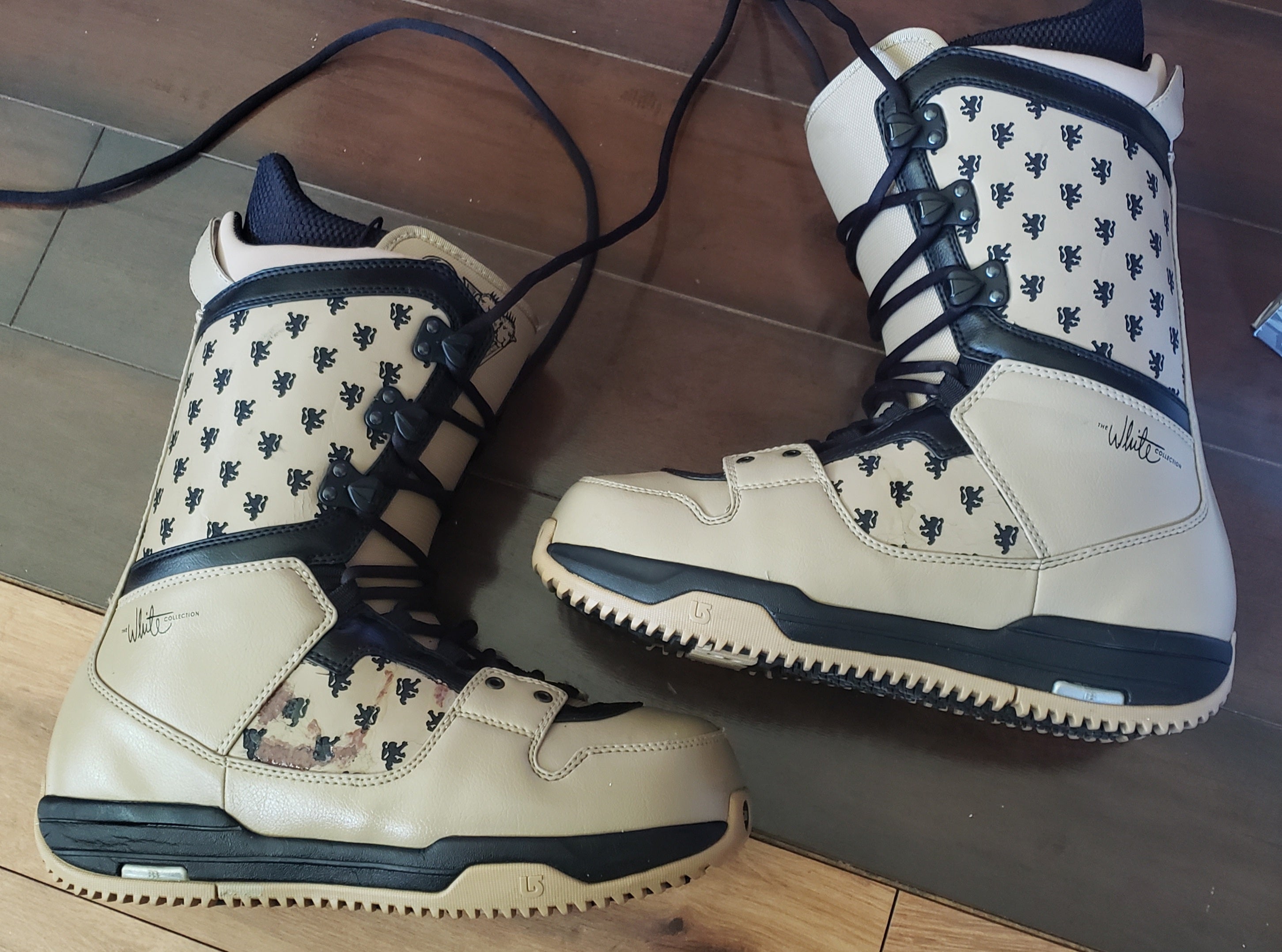 Shaun Premium-grade White Snowboard Boots Burton Excellent AWOL