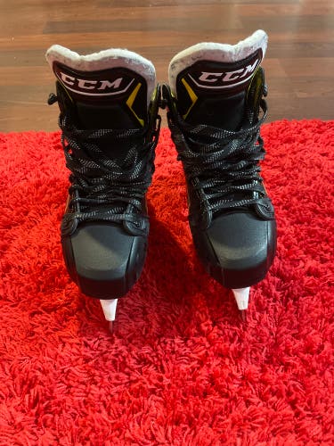 Used Senior CCM Regular Width  8 Super Tacks 9380 Hockey Goalie Skates