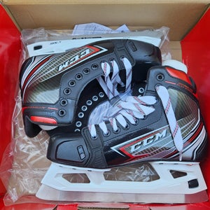 New Senior CCM JetSpeed FT460G Hockey Goalie Skates Regular Width 8