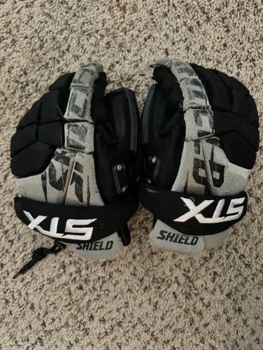 Used Goalie STX Medium Shield 300 Lacrosse Gloves