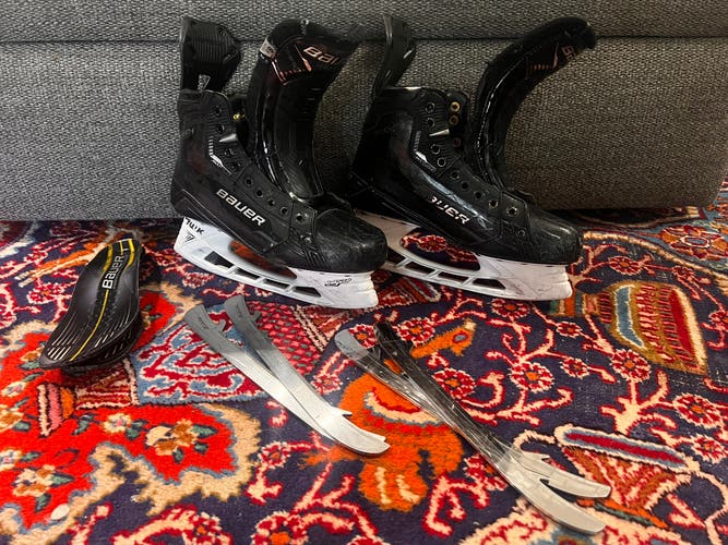 Used Senior Bauer  8.5 Supreme Mach Hockey Skates
