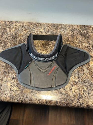 Used Bauer Vapor Neck Guard