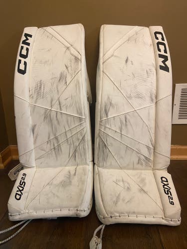 32” CCM Axis 2.9 Goalie Leg Pads