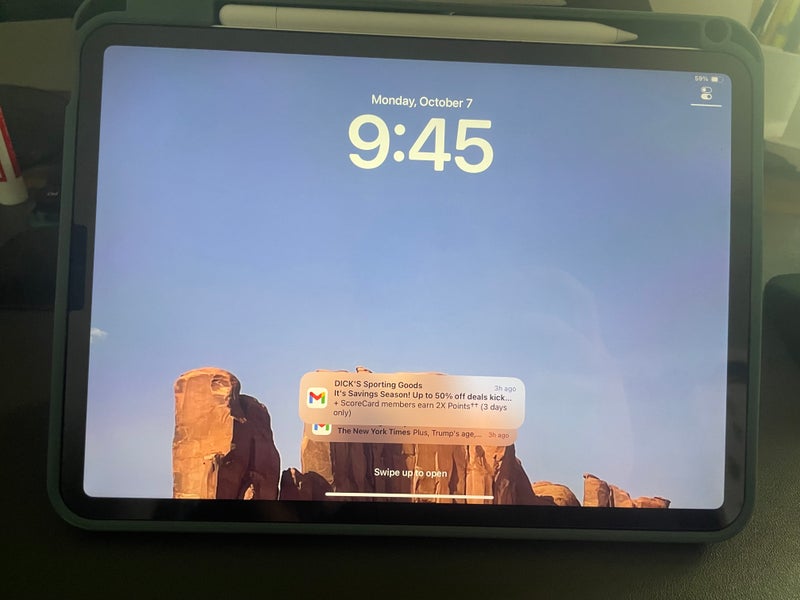 Used 2018 ipad pro with apple pencil and case