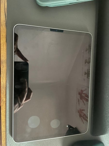 Used 2018 ipad pro with apple pencil and case