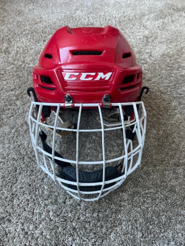 Used Medium CCM  Resistance 300 Helmet