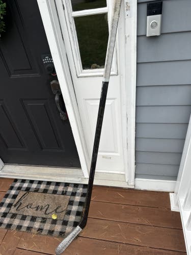 Used Intermediate Bauer Right Handed P28  Nexus Sync Hockey Stick