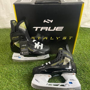 New Intermediate True Catalyst 7 Hockey Skates Regular Width Size 5.5