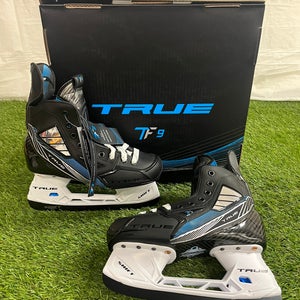 New Intermediate True TF9 Hockey Skates Regular Width Size 5.5